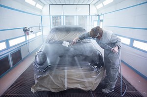 Peintre en carrosserie - Fiche métier (salaire, formation, qualités requises…) - Le Parisien Etudiant