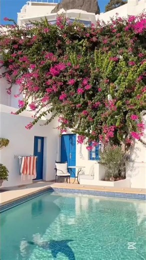 Santorini | Greece’s Iconic Island Paradise