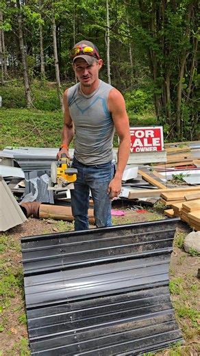 David Daniel Nichols on Instagram: "Dewalt skill saw problems?"