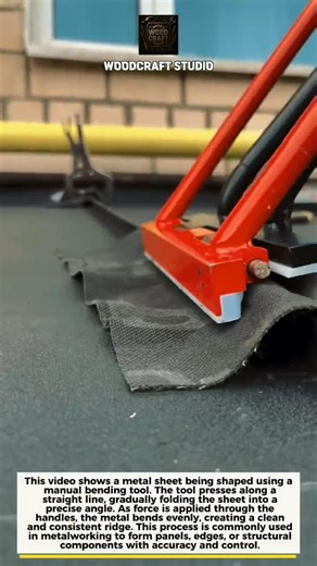 Metal Bending Tool in Action 🔧 Perfect Sheet Fold #metalworking #tools #DIY