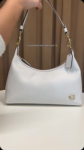 93K views · 22 comments | unbox the most perfect bag for autumn with us 懶 the juliet shoulder bag from @coach, made from buttery leather and gold hardware ✨ shop now via the link in bio! Coach bag, Coach Juliet, Coach Handbag, Luxury Bags, Womens Handbags #Coach #CoachJuliet #JulietBag #ShoulderBags #DesignerHandbags | mybag.com | Facebook