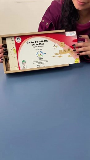 Con la caja de verbos en inglés y la repetición espaciada puedes fortalecer el aprendizaje de este idioma. Si quieres saber más sobre la repetición espaciada puedes ir a nuestro anterior post.#niños #padres #aprender #juegos #pioneros #didacticospinocho #docentes #educacion #repeticionespaciada | Pioneros - Didácticos Pinocho S.A | Facebook