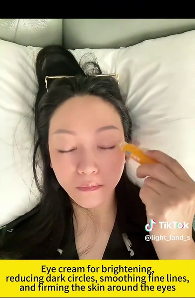 Lutein Eye Wrinkle Essence Oil: Transform Your Look