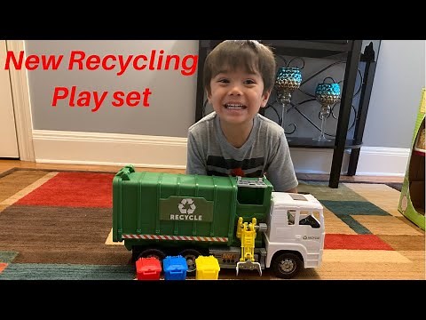 Recycling Truck Play Set by Kid Connection | Garbage Truck | Samantha and Shelton toy show
