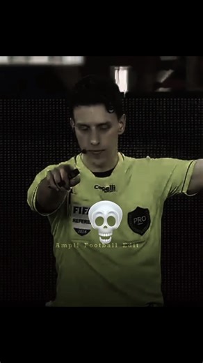 Female Referee VS Male Referee 🤯#referee #aura #female #male