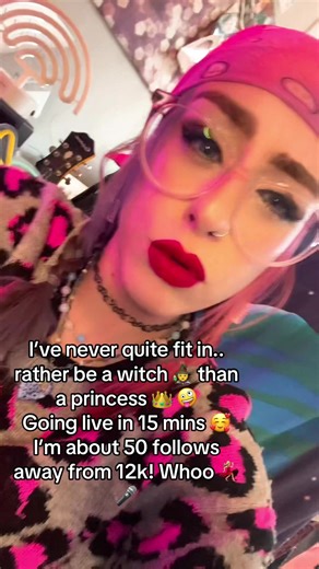 Can’t believe how close I am to my 12k whoo 💃🏼🎤 Thankyou sooo much!! 🥰 #blessed #thankyou #12k #singing #busker