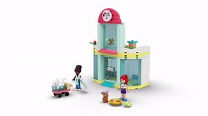 LEGO Friends Pet Clinic 41695 Building Kit; With 2 Mini-Dolls Including Mia, Plus Cat and Rabbit Toys; Creative Birthday Gift for Kids Aged 4 and up (111 Pieces)