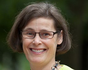 Heavner Sworn in as First Selectman at Simsbury Library