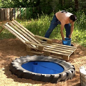 Who Needs a Resort? Make Your Own Pallet Pool! | 5-Minute Recycle