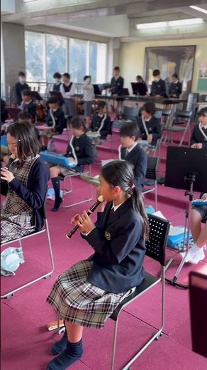 2月15日（日）の学習発表会に向けて、4〜6年生で 合同合奏の練習 を行っています。音をそろえること、相手の音を聴くこと。学年をこえて力を合わせ、一つの音楽をつくり上げています。#尚学館小学校