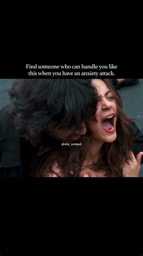 Find someone who can handle you like this when you have an anxiety attack. #Saiyaara #AneetPadda
