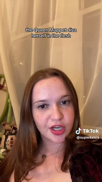 What Would Miss Piggy Do? Karate Chops and More!