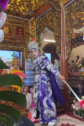 Biên cương súng nổ đùng đùng, Sa trường sương núi,máu sông chẳng nề… #quanhoangbay #hoangbaybaoha #tuphuvanlinh #tuphu #daomauvietnam #tinnguongthomauvietnam #haudong #tamlinh #hatvan #fyp #viral #xuhuongtiktok #trending