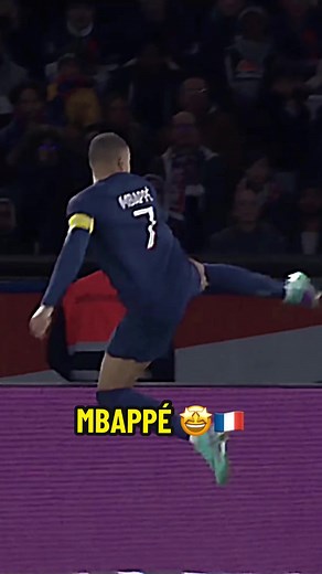 Kylian Mbappe 😱🇫🇷 #Ligue1 #sportstiktok #mbappe #skills #france #paris #assist