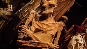 Identificando os mortos ALIENÍGENAS DO PASSADO HISTORY CHANNEL | Grandes Enigmas do Mundo e do Universo | Facebook