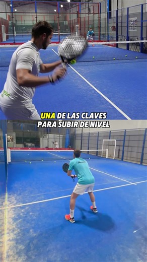 CLAVE PARA SUBIR DE NIVEL❗ ✅Una de las claves para su ir de nivel es ganar el saque y si parece obvio sin embargo muchas veces se nos complica. Hay que grabarse 2 cosas a fuego 🔥 1️⃣ Seguir jugando sobre el jugador que ha restado. O vais a hacer un winner o seguís jugando sobre el restador. 2️⃣ Jugar al espacio que habéis creado con el saque. Si sacáis a la esquina la siguiente volea debe ser a la T y viceversa. Aplica estos consejos y verás como empiezas a ganar tu saque con mayor comodidad. #