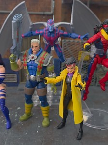 Marvel Legends Uncanny X-Force Display: Psylocke, Sunspot, Jubilee