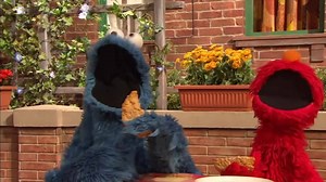 93K views · 6.2K reactions | ¡Galletas!  Yo compartir con mi amigo Elmo Om nom nom... | Cookie Monster | Facebook