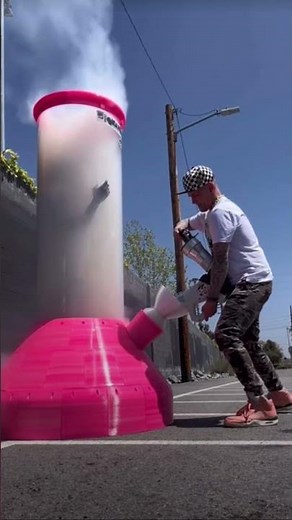 Human size bong rip experiment.