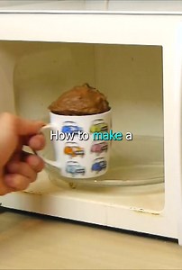 How To Make A MUFFIN In a Mug! | Science Experiments