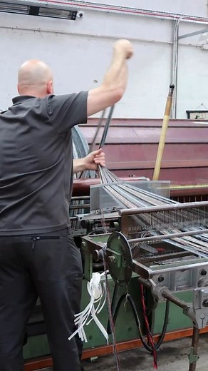 Before a single metre of Harris Tweed® is woven, every individual yarn must be carefully positioned during warping — one of the most intricate and essential stages in the entire process. John is a seasoned professional 🪡 | Harris Tweed Hebrides