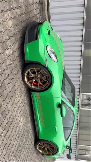 Python Green GT3 RS – The Loudest Color Porsche Ever Made