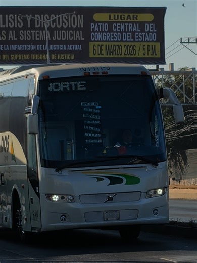 Volvo 9700 PX coordinados ⚪⚪, saludos al operador 😎🤠🔥🛣️#autobusesdemexico #modulando_sobre_la_57😎🇲🇽💯🇬🇧 #volvo #autobuserosde_de_❤️ #purocarrosexi🚛