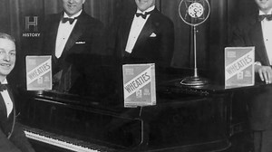 34K views · 385 reactions | En 1926 las radios domésticas alcanzaron ventas récord de 430 millones de dólares.  Todo esto y más en tu pantalla de History #GigantesDeLaComida | HISTORY | Facebook