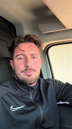 Videos de Sr_collet 🤷🏼 (@sr_collet) con “original sound - ʟɴʀ.ᴇᴅɪᴛꜱ✞”