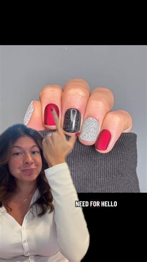 Hello Love press on nails are the highest quality, longest lasting, strongest, most durable press on nails that you’re going to find! They last up to two weeks and are designed to fit average, petite and wide nail beds, all at an affordable price! Our press on nails come in a variety of finishes, colors and lengths. If you’re a first time shopper, make sure that you pick up our nail dehydrator nail stickers bundle to use with the glue to get a no pop offs, no damage, 2 week wear. Included in eve