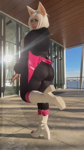 Digital Waifu ♡ on Instagram: "Rouge today 💗 . . . . . #cosplay #katsucon #sonic #rougethebat"