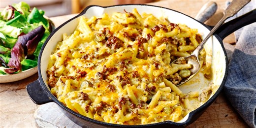 Cheeseburger macaroni cheese recipe - so wrong, it's right!