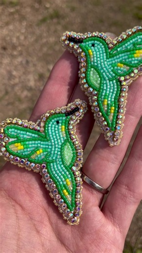 Beaded hummingbirds 🥰 #beadwork #beadedearrings #beadedhummingbird #nativetiktok #nativemade #metis #nativetok #fyp #fypシ #beadingtiktok #beadtok #beading #beadworktiktok