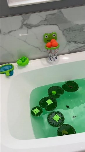 Make a frog themed bath with me 🐸🧼🛁🫧