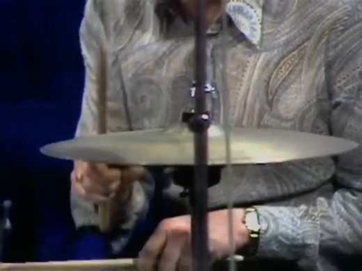 64K views · 4.4K reactions | Chuck Berry - Johnny B. Goode (1972) ...  Listen full this song: https://goldenoldiessongs.topgreatsong.com/a-look-at-chuck-berrys-johnny-b-goode-a-rock-and-roll-anthem?utm_source=facebook&utm_medium=preel&utm_campaign=goldenoldiessongs | Golden Oldies Songs | Facebook