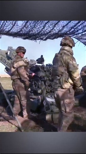 Don’t Blink! The Moments Before the Howitzer Shell Is Fired #shorts #military