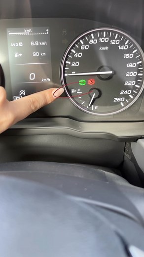 Compárteselo a alguien que no sepa esto 😉 Y sígueme para más tips básicos ☺️☺️ #autos #gasolina #autosmexico | Andrea La Shikis