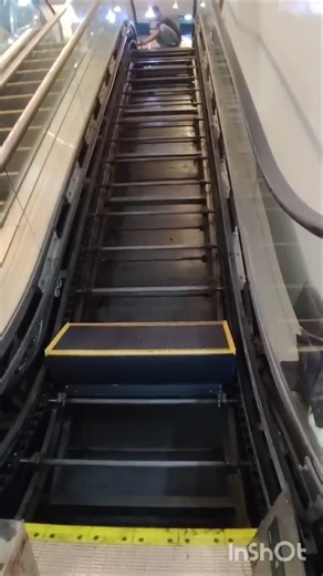 "Double key for manual of escalator?