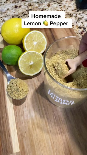 Homemade Lemon Pepper Seasoning Recipe