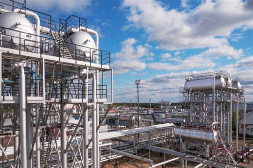 Natural Gas Price Forecast: Battles Key Support Levels Amid Bearish Momentum