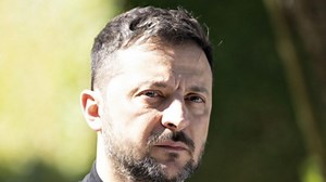 Zelensky à Rome pour s’entretenir avec le pape et le président italien - RTBF Actus