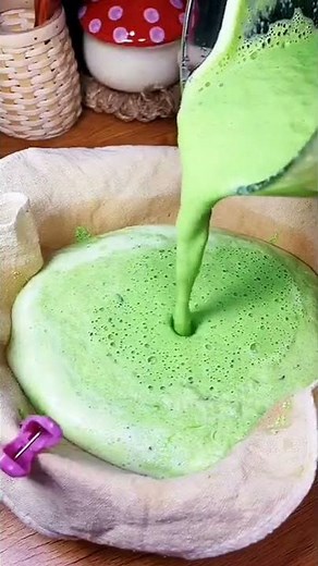 Homemade nutritious and delicious spinach tofu brain, clean and hygienic | 在家自制营养美味的菠菜豆腐脑