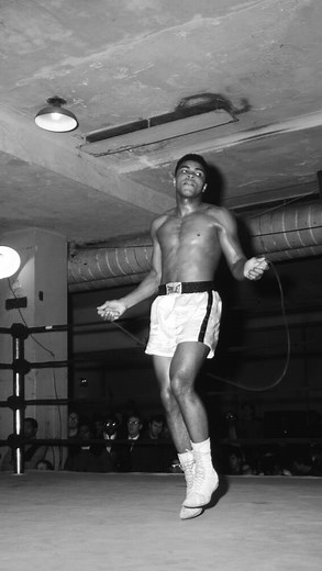 🥊 Comment JUMP to join my free Jump Rope Challenge. Perfect if you’re brand new or already jumping and want to level up your skills, fitness, and cardio. All you need is a rope — I’ll guide you through every step. 🔥 Top 4 Beginner Boxing Footwork: 1. Toe-to-Toe 2. Heel-to-Heel 3. Toe-toe-Heel 4. Heel-Toe-Heel Rope & mat in action by @timelessjump #timelessjump #betheflow . #boxing #boxer #jumprope #skipping #skippingrope #jumpropechallenge #jumpropeworkout | Always Ghadi Jumpman