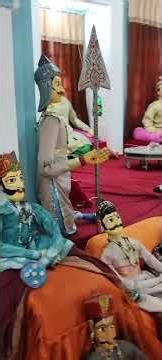 WORLD OF PUPPETS showing the court of kings in old times
