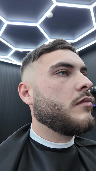 Meet Ryan one of the Barber here at house of Blades, come down and let us sort you out and keep you looking fresh🔥 #barber #barbershop #explore #viral #trending #fyp