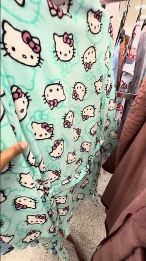 JUICY COUTURE & HELLO KITTY BATH ROBES INTIMATES INTIMATE APPAREL #juicycouture #ross #rossfinds