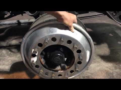 Centramatic Heavy Duty Wheel Balancers