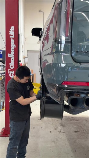 Custom Wheels Eliminate Need for Spacers