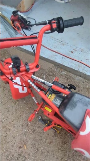 spring mini bike found it,how it pops off?? vibration lots