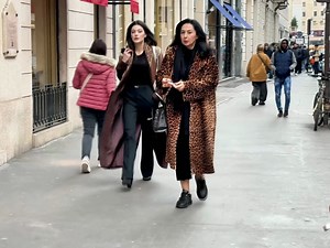 【穿搭指南】意大利米兰街头早春穿搭时尚风格分享